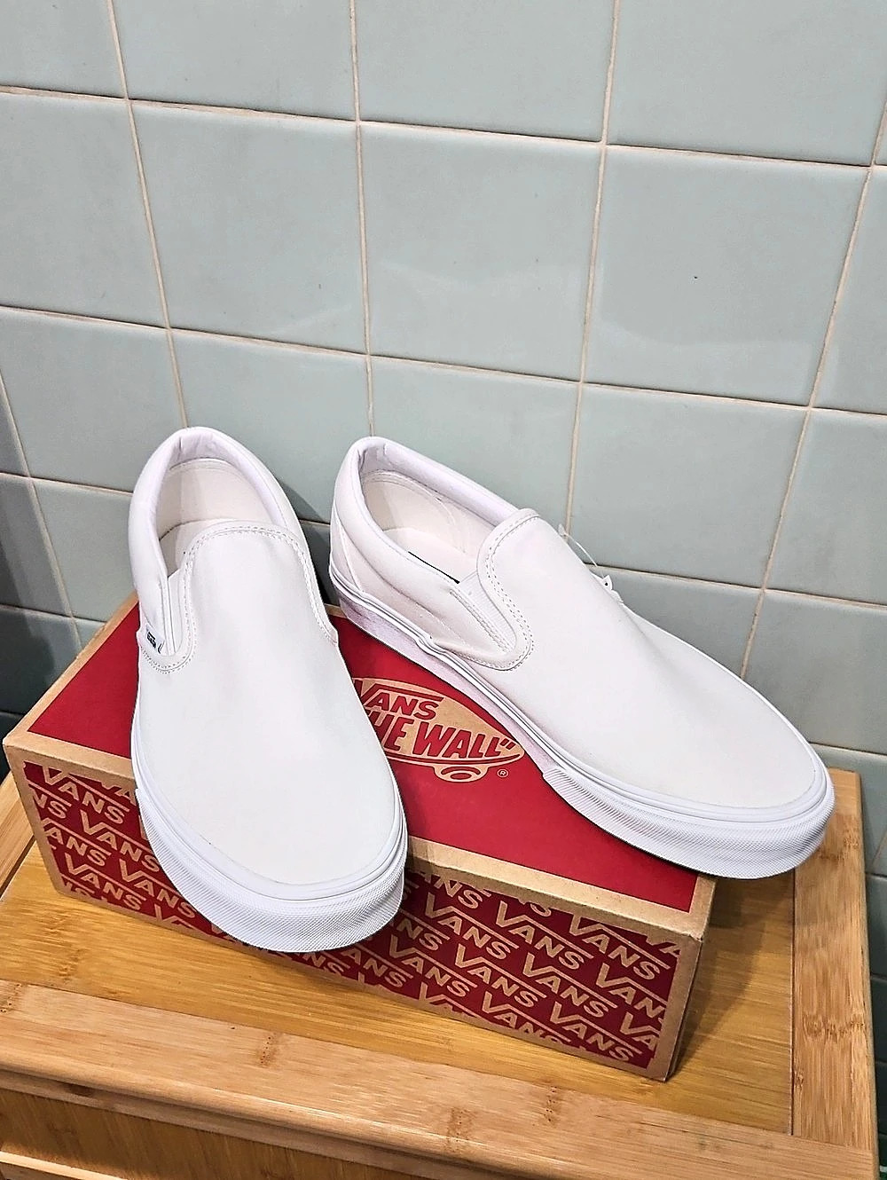 Vans Classic Slip-On True White US 10.5 Men/12 Women NWT